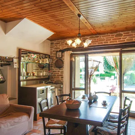 Gorgeous In With Kitchen Apartment *